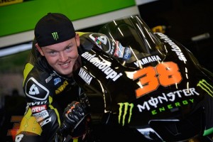 Bradley Smith gia hạn hợp đồng với Monster Yamaha Tech 3