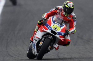 Grand Prix Hà Lan 2016 – Iannone nhanh nhất ngày đầu tiên Grand Prix Hà Lan 2016 – Iannone nhanh nhất ngày đầu tiên