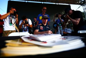 tumblr_oaiq3z4pDF1va5b01o6_1280