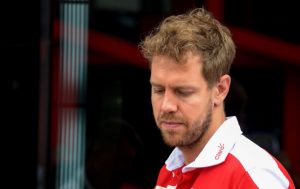 Vettel mắc sai lầm vì quá “cứng đầu”
