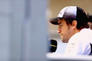 Fernando Alonso bỏ quá cho thông điệp radio giận dữ của một Sebastian Vettel “đang thất vọng”