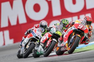 Cal Crutchlow: “Marquez ‘đang chơi’ với các đối thủ của mình”