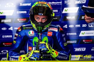 Valentino Rossi: “Chiếc M1 mới sẽ mang nền tảng của xe năm 2016”