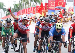 Chặng 2 giải đua xe đạp truyền hình Bình Dương 2017-Lê Nguyệt Minh tỏa sáng