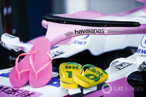 Force India quảng cáo dép lào cho Havaianas