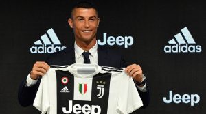 Valentino Rossi sẽ giàu hơn nhờ …Christiano Ronaldo đến Juventus