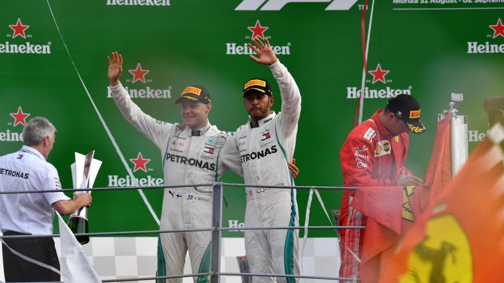 Bottas và Hamilon trên bục podium ở Monza 2018
