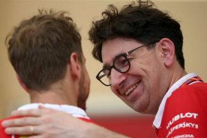 Mattia Binotto-Ferrari vẫn ưu tiên Sebastian Vettel