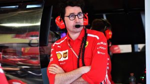 Mattia Binotto ‘ấm ức’ thừa nhận cú vượt của Verstappen có ích cho F1