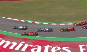 (pha xuất phát) Vettel nghĩ mình đã giúp Hamilton, Bottas đổ lỗi cho ly hợp