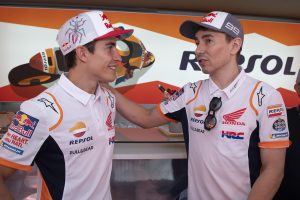 Các tay lái Honda bảo vệ Jorge Lorenzo sau sự cố ở GP Catalunya 2019