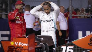 Lewis Hamilton ngạc nhiên với tốc độ của Ferrari ở phân hạng Singapore