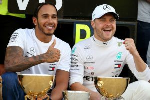 Lewis Hamilton đề cao tinh thần đoàn kết của Mercedes