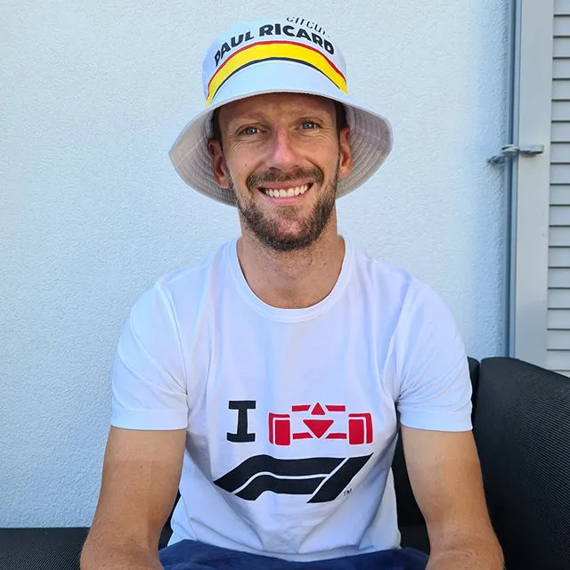 (Romain Grosjean) Đáng lẽ ra hôm nay mình đang đua trên sân nhà