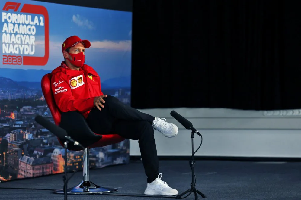 Sebastian Vettel nói đang ở giai đoạn tiếp xúc với Racing Point