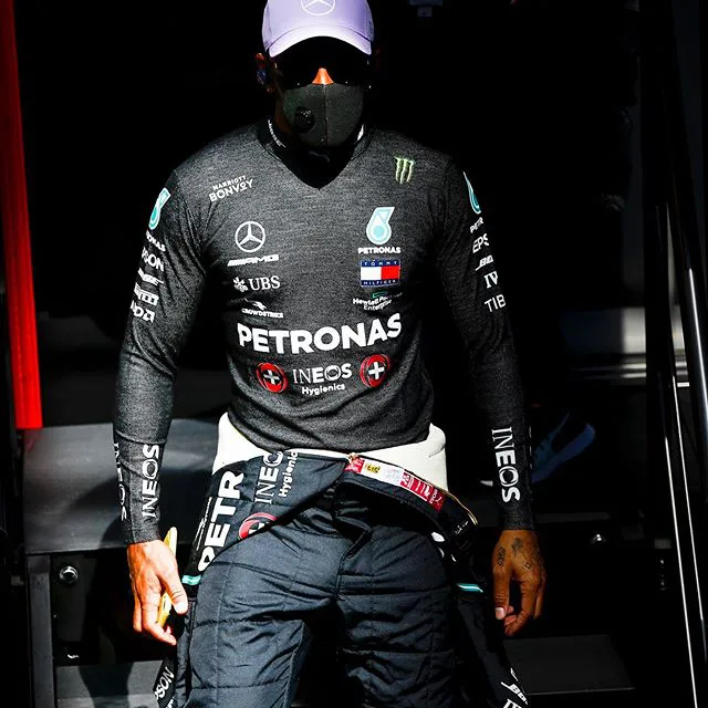 Lewis Hamilton tố FIA muốn làm chậm Mercedes, Valtteri Bottas cảnh báo tác dụng ngược của lệnh cấm thay đổi engine mode