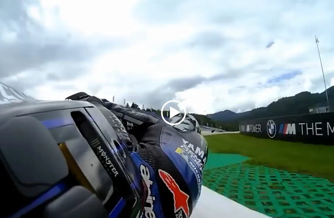 (Red Bull Ring 2020) Video Maverick Vinales nhảy khỏi xe ở tốc độ 200km/h