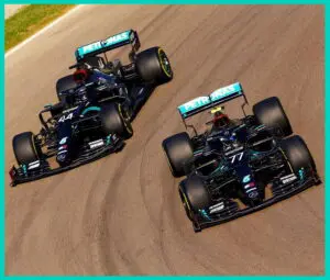Lewis Hamilton: Red Bull chưa show hết thực lực trong ngày đua thứ Sáu