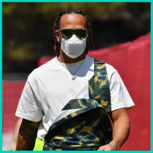 Lewis Hamilton-đi bộ thám thính đường đua chỉ tốn công vô ích