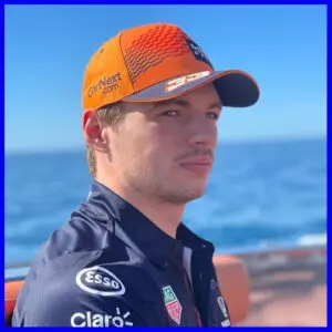 Max Verstappen phản pháo Lewis Hamilton: Tôi chẳng cần phải cố chứng tỏ điều gì