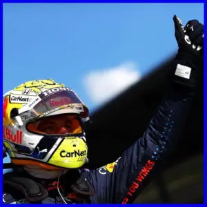 Max Verstappen nói sức mạnh đường thẳng của Red Bull là do cánh sau chứ không phải do động cơ