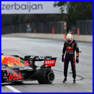Red Bull ‘quê độ’: Chúng tôi luôn tuân thủ hướng dẫn của Pirelli