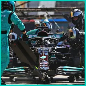 Mercedes thừa nhận Lewis Hamilton sẽ phải bỏ cuộc nếu không có cờ đỏ