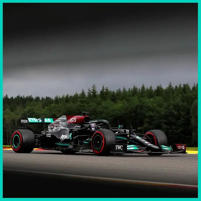 Lewis Hamilton chạy practice ở GP Bỉ 2021