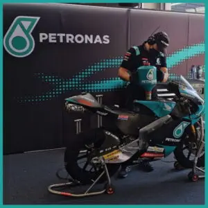 Đội đua SRT cải tổ lớn: chia tay Petronas, tách khỏi SIC, giải thể đội Moto2, Moto3