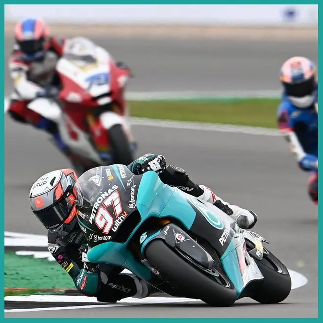 Xavi Vierge ở cuộc đua Moto2 GP Anh 2021