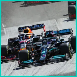 Mercedes thừa nhận thiếu can đảm, Lewis Hamilton phải vào pit trước Max Verstappen mới có hi vọng chiến thắng