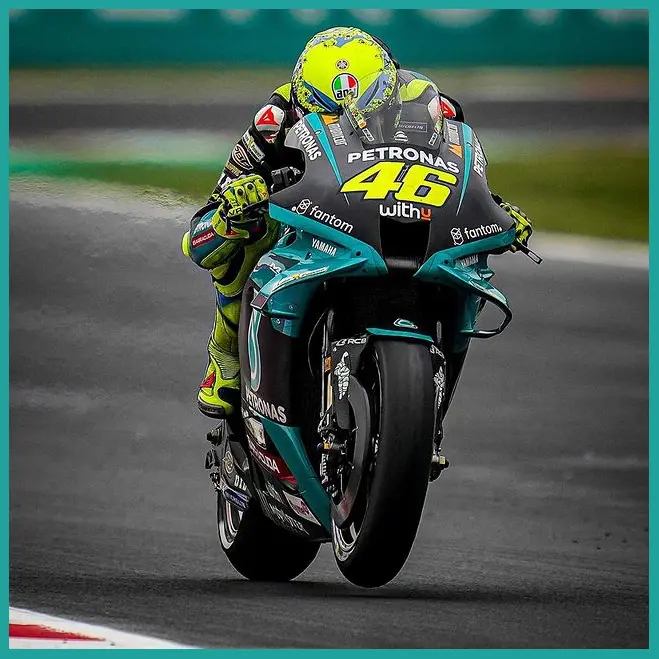 Valentino Rossi ở chặng đua MotoGP Emilia Romagna 2021