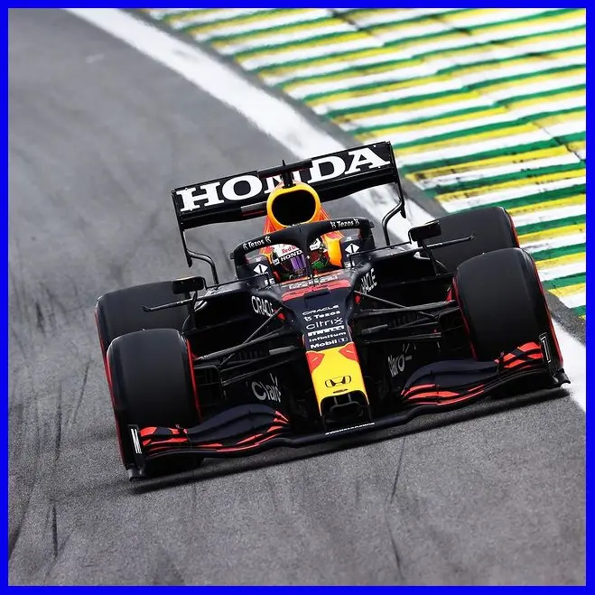 Max Verstappen đua phân hạng GP Sao Paulo 2021