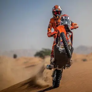 Danilo Petrucci nói một tuần tập luyện cho Dakar Rally bằng cả năm đua MotoGP