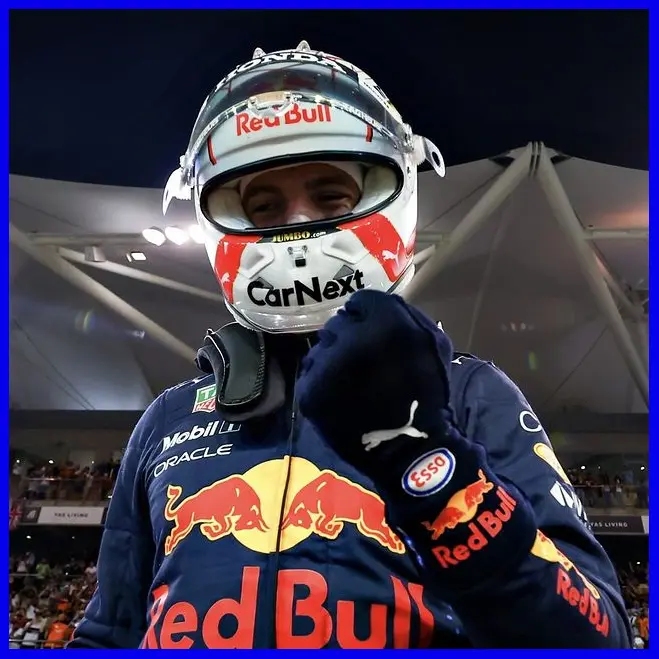 Max Verstappen ăn mừng pole GP Abu Dhabi 2021