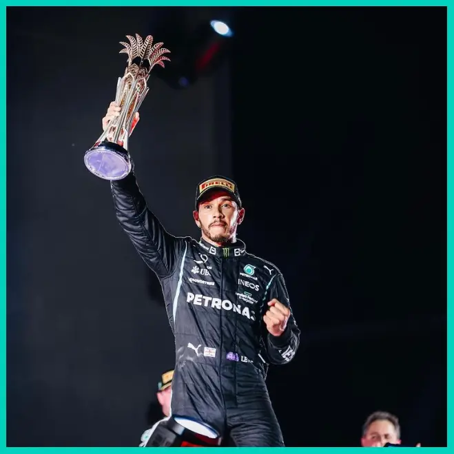 Lewis Hamilton chiến thắng chặng đua GP Ả Rập Saudi 2021