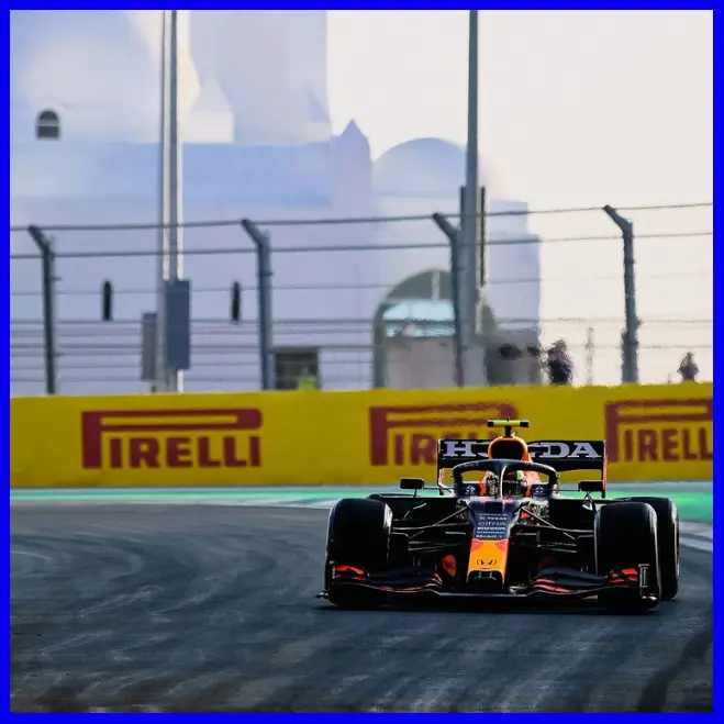 Sergio Perez đua Practice GP Ả Rập Saudi 2021