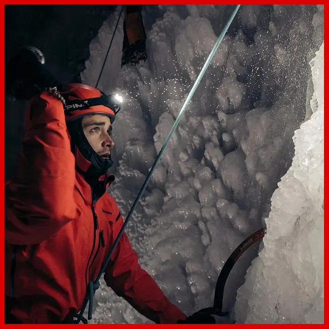 Ngày 15/01/2022 Charles Leclerc đang leo núi Alps