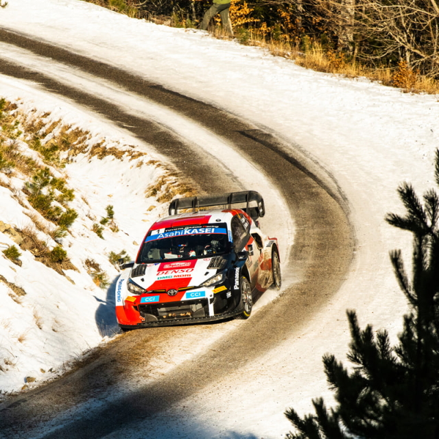 Rally Monte Carlo 2022 ngày 3, Toyota toàn thắng Sebastian Ogier đòi lại ngôi đầu