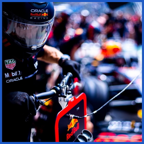 Đội đua Red Bull tập thay lốp ở trường đua Hungaroring 2022