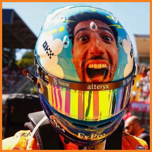 Chiếc mũ bảo hiểm của Daniel Ricciardo ở Monza 2022