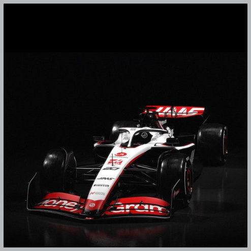 Chiếc xe F1 2023 của đội đua Haas