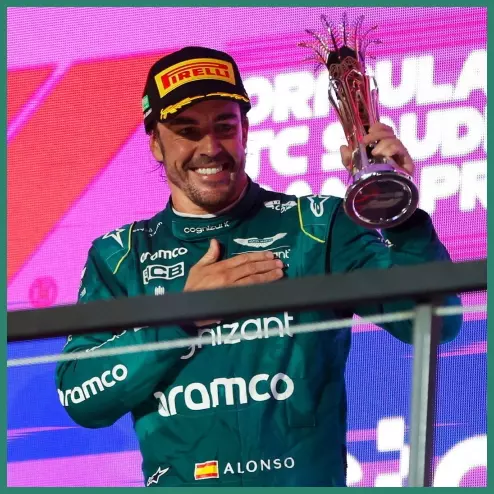 Fernando Alonso ăn mừng podium thứ 100