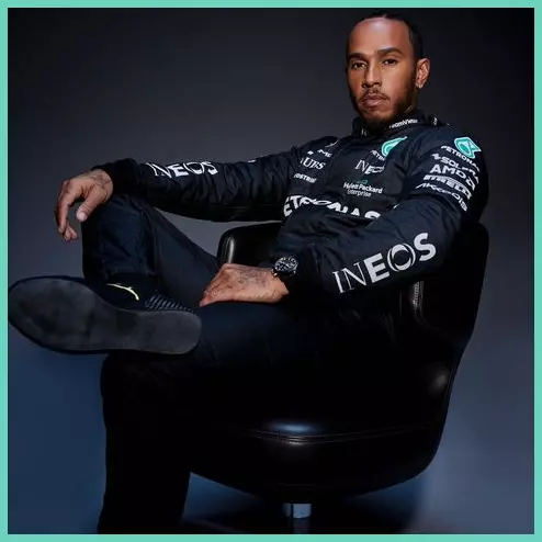 Lewis Hamilton vẫn chưa gia hạn hợp đồng với Mercedes nhưng đã tuyên bố không muốn đi đâu cả