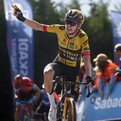 Jonas Vingegaard ở giải đua xe đạp Tour of the Basque 2023