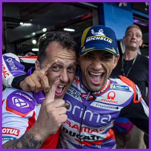Ảnh: Jorge Martin ăn mừng chiến thắng MotoGP Thái Lan 2023