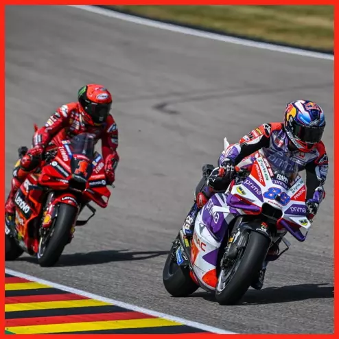 Ảnh: Jorge Martin và Francesco Bagnaia ở chặng đua MotoGP Đức 2023