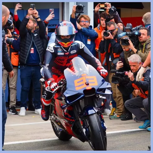 Ảnh: Sự kiện Marc Marquez lần đầu thử xe Ducati nhận được rất nhiều sự quan tâm