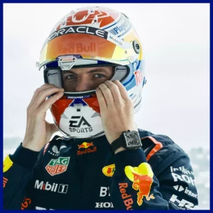 Ảnh: Max Verstappen chụp ảnh quảng cáo trước khi đến trường đua Spa