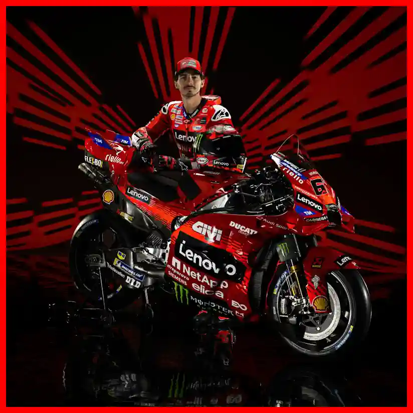 Francesco Bagnaia ở buổi lễ ra mắt xe Ducati GP25